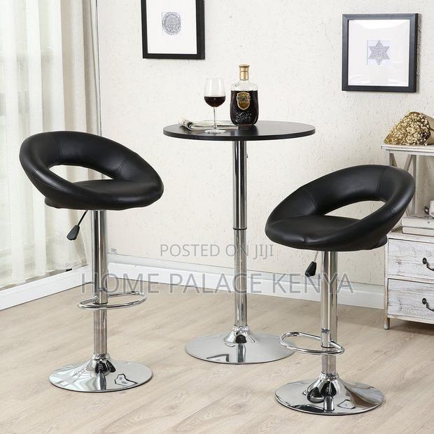 Bar Stool; Upholstered Leather Stool for Kitchen and Restaurant Use