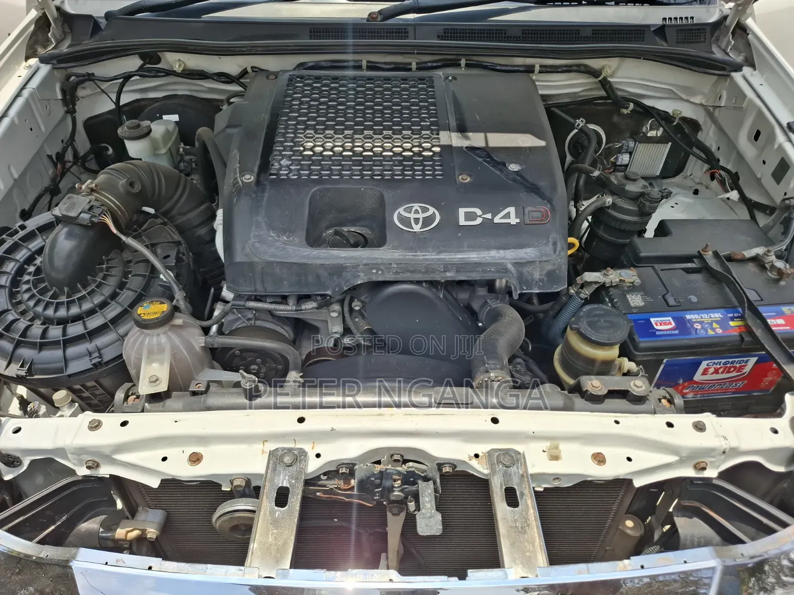 Toyota Hilux 2013 White