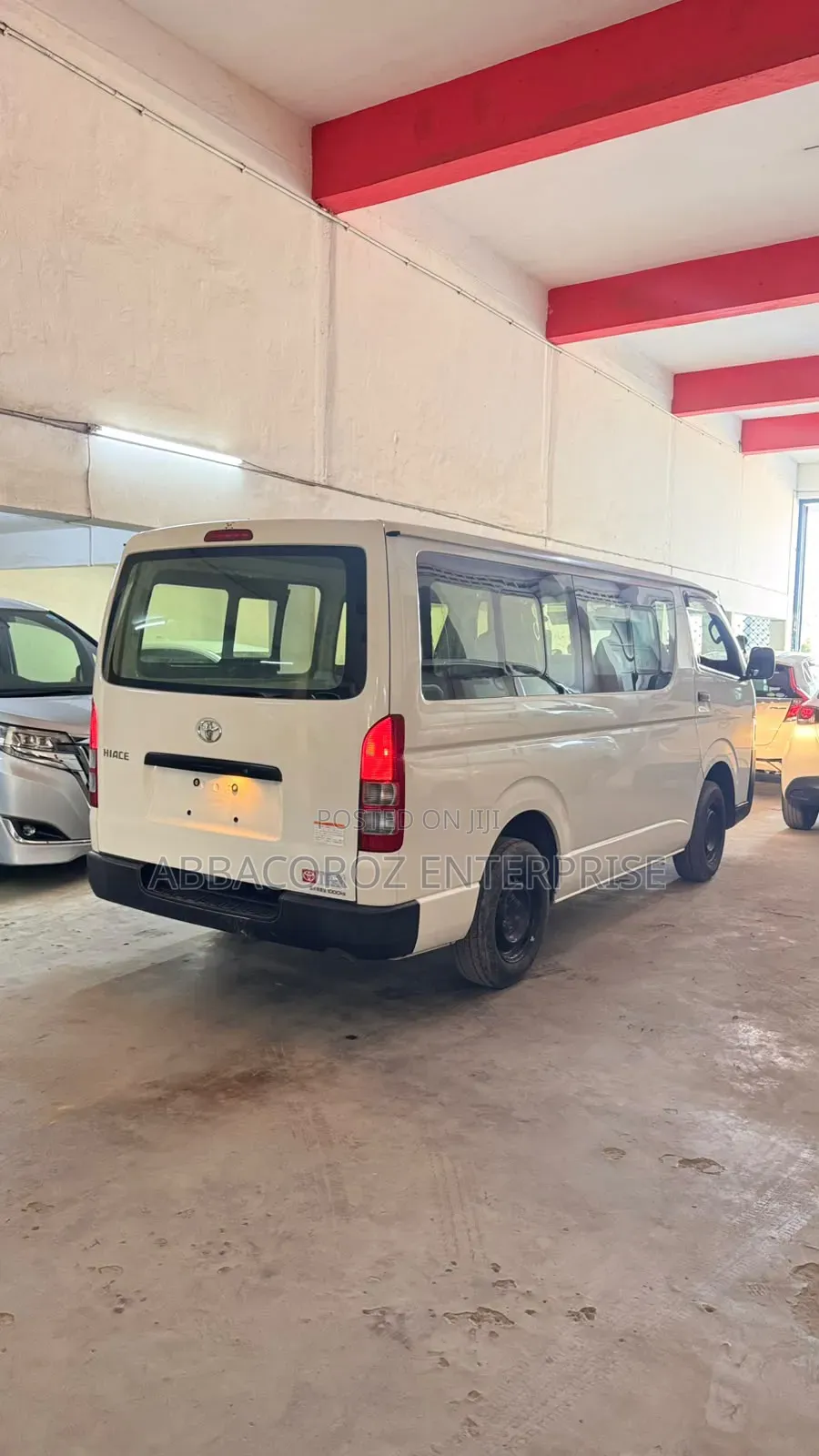 Toyota HiAce 2019 White