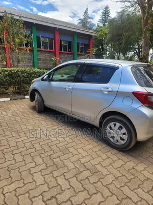Toyota Vitz 2014 Gray