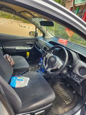 Toyota Vitz 2014 Gray