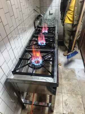 Commercial Stainless Steel 3 Burner Gas Cooker Dimensions 1400mm Long