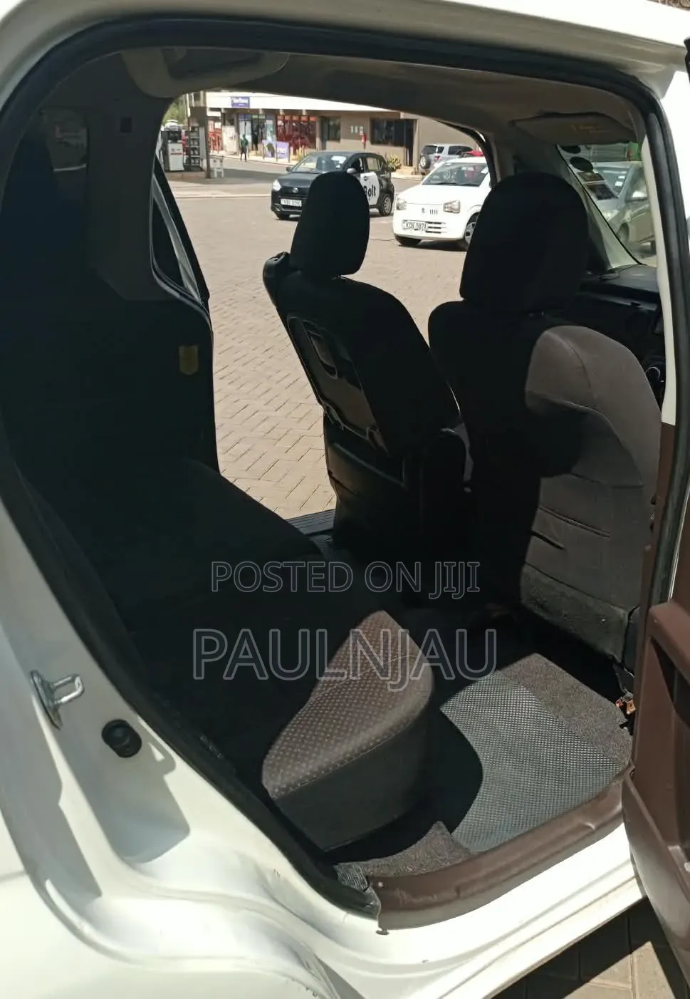 Toyota Porte 2014