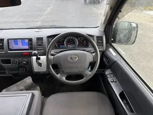 Toyota HiAce 2019 Blue
