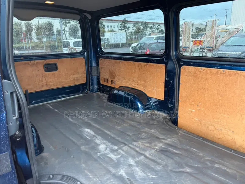 Toyota HiAce 2019 Blue