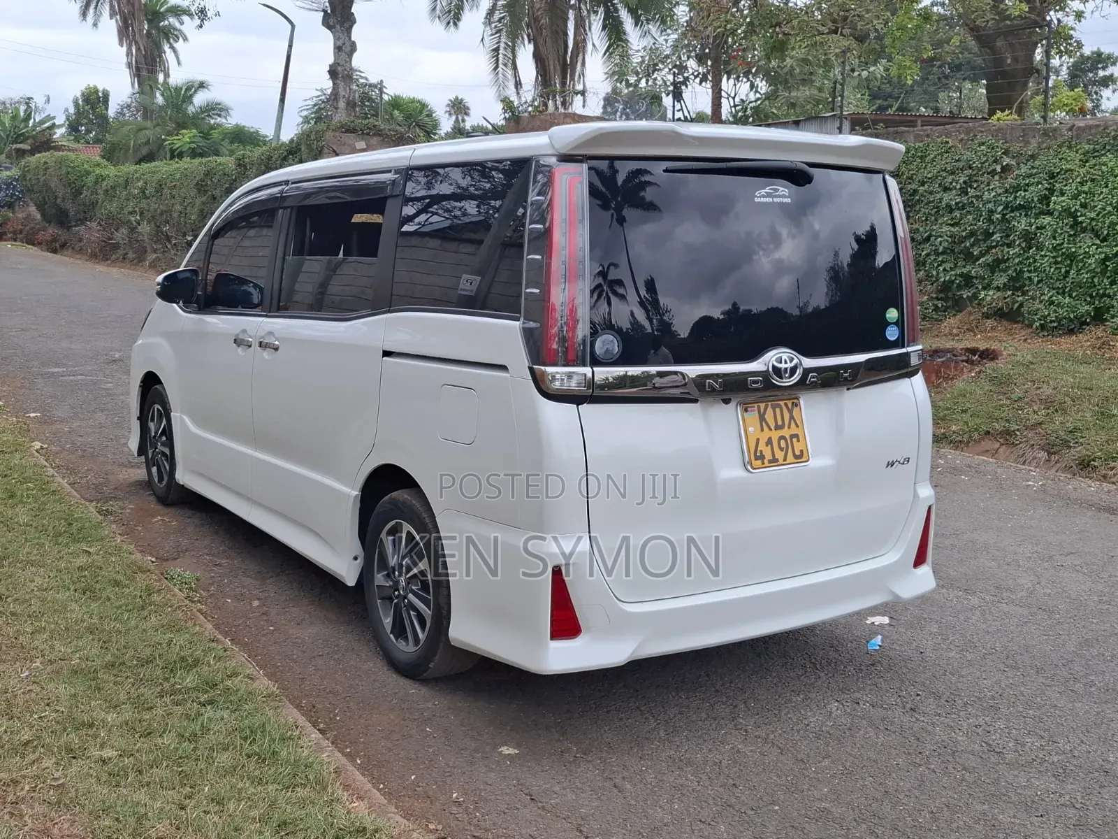 Toyota Noah 2.0 FWD (7 Seater) 2018 White