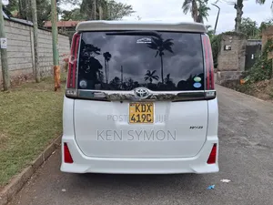 Toyota Noah 2.0 FWD (7 Seater) 2018 White