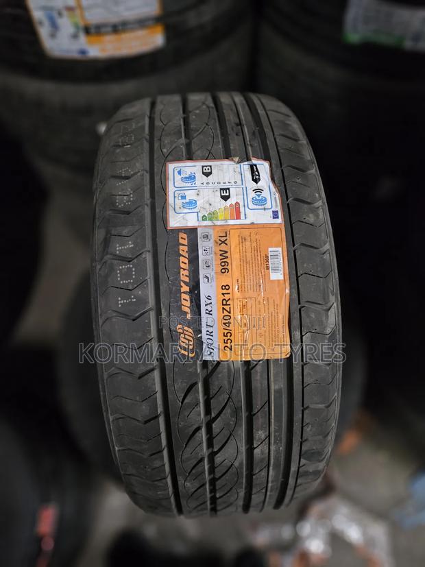 255/40r18 Joyroad Tire