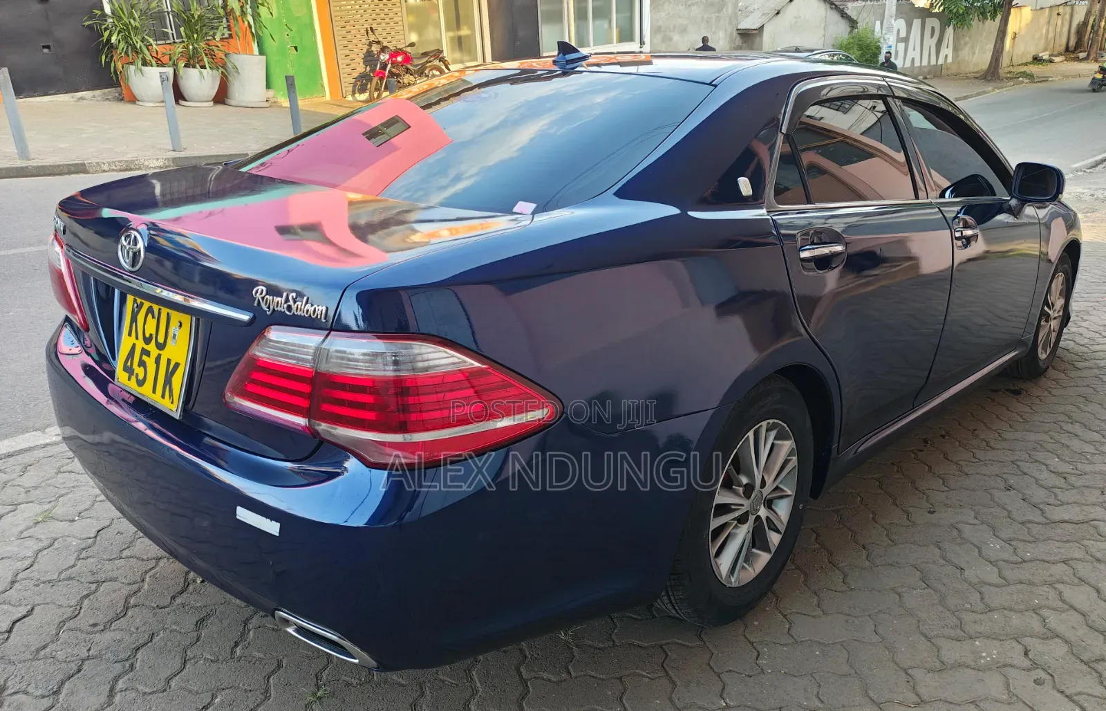 Toyota Crown 2012 Blue
