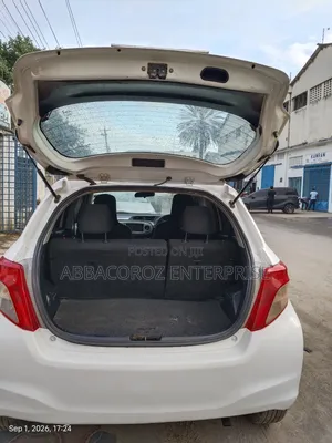 Toyota Vitz 2012 White