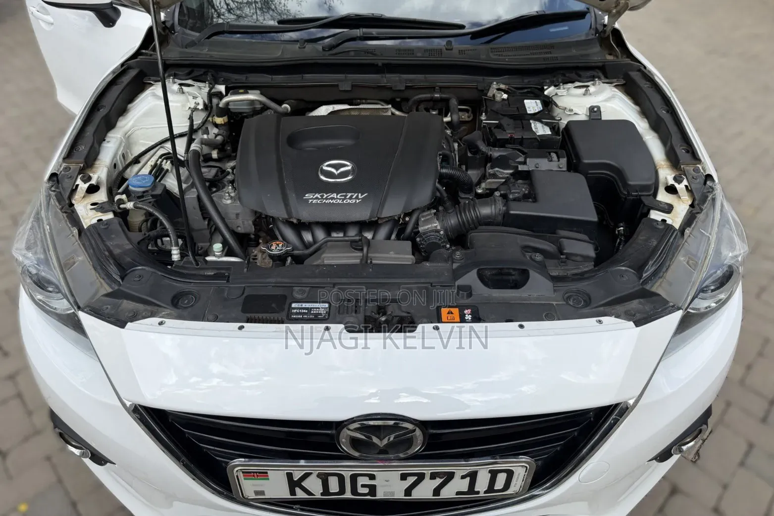 Mazda Axela SV Premium 2014 White