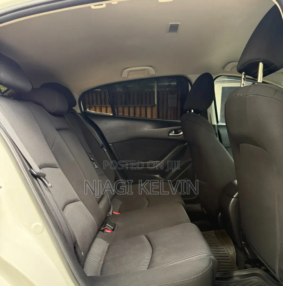 Mazda Axela SV Premium 2014 White