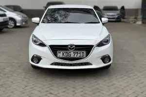 Mazda Axela SV Premium 2014 White