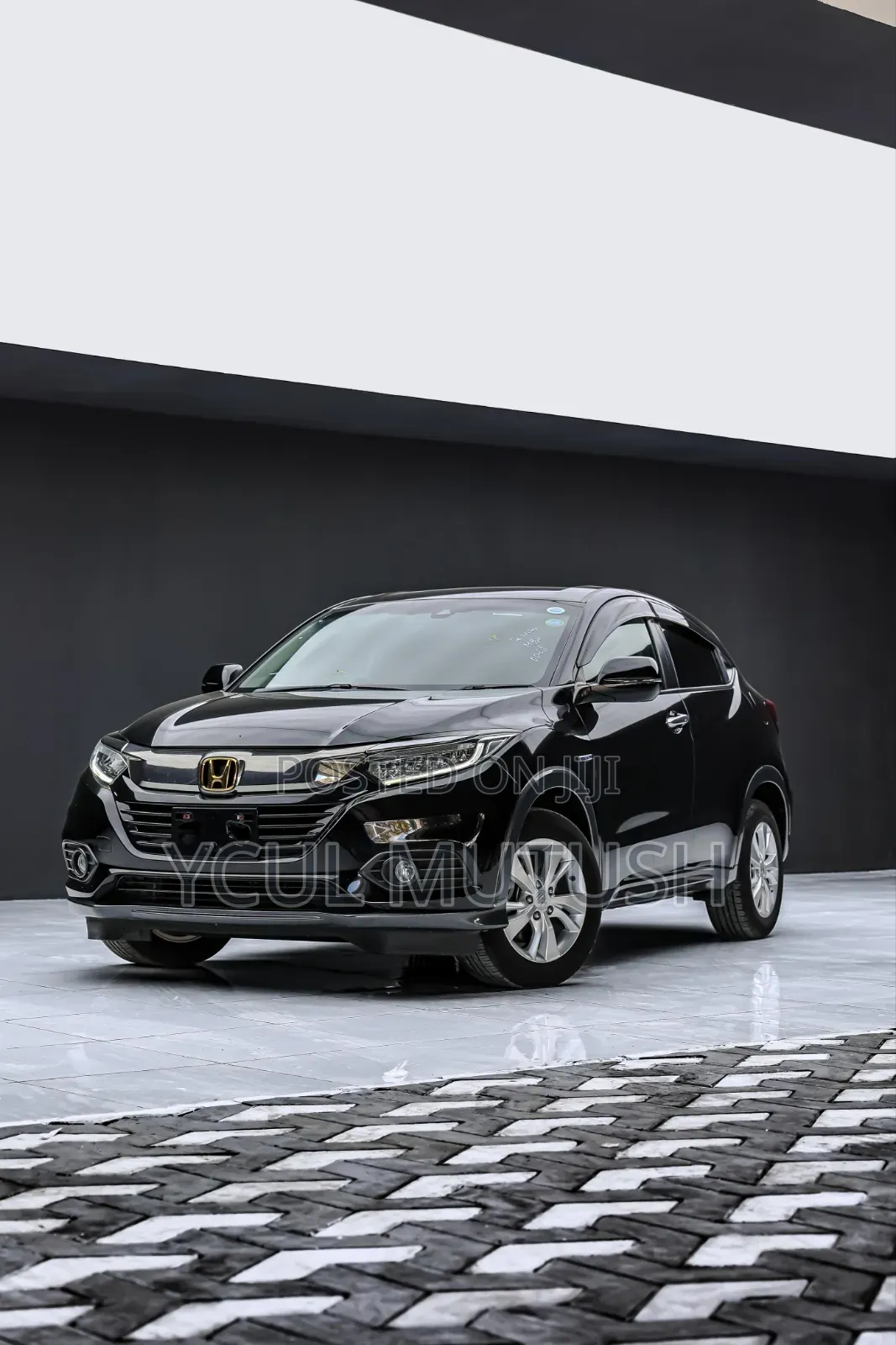 Honda Vezel 2019 Black