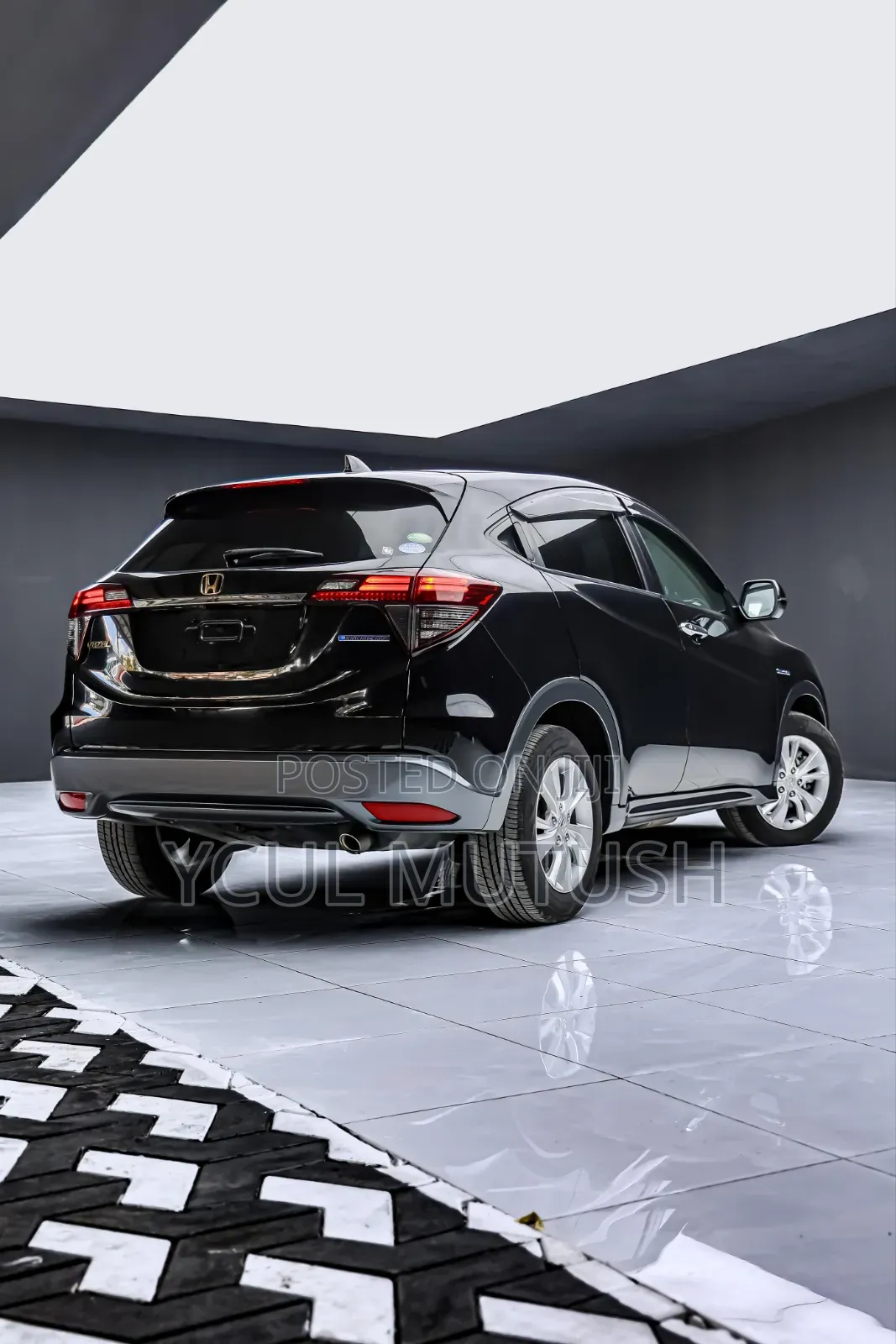 Honda Vezel 2019 Black