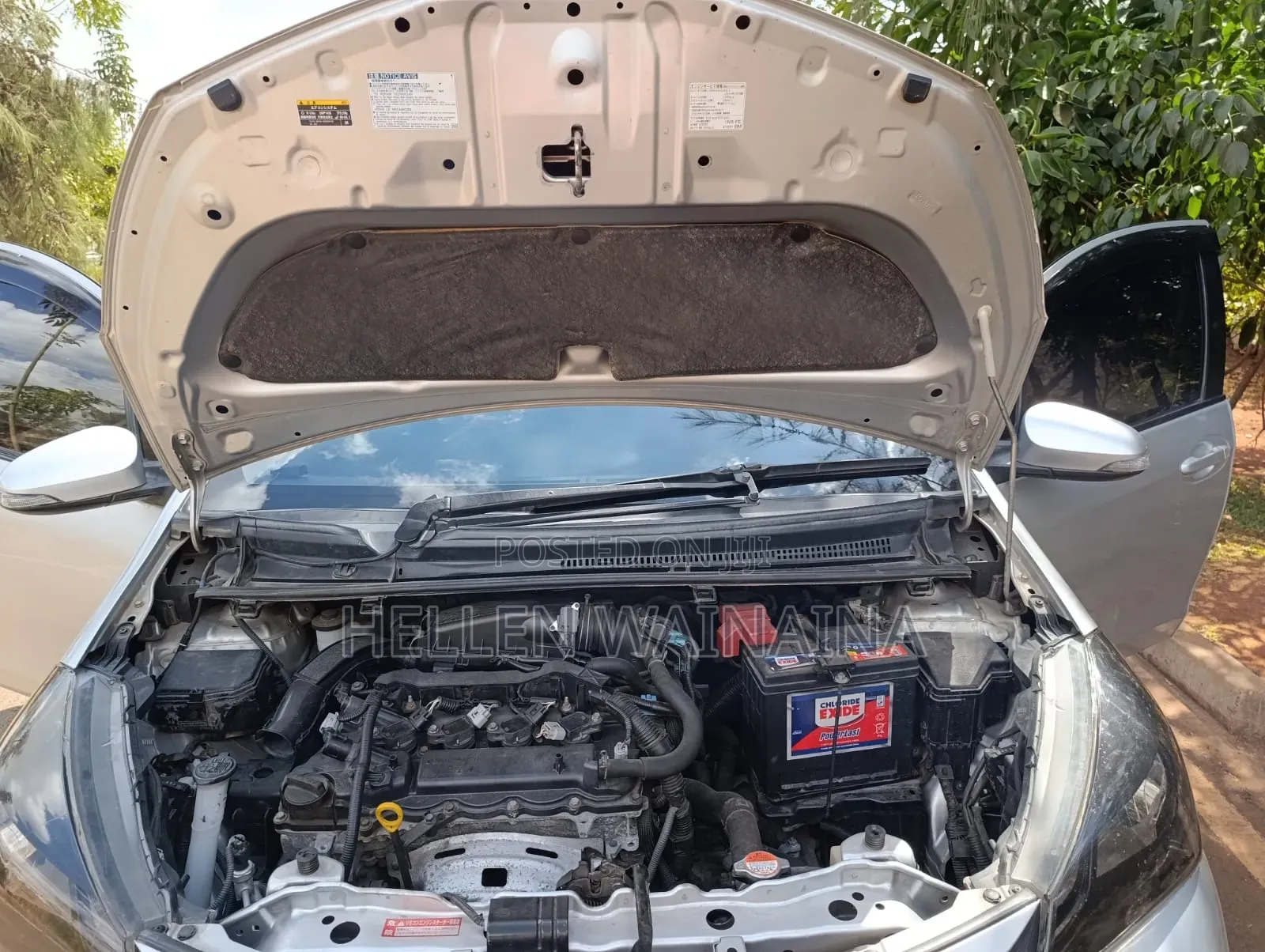 Toyota Vitz 2016 Silver