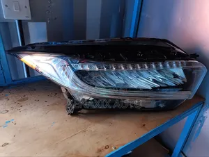 Vezel 2018 Xenon (Part No E) Headlight