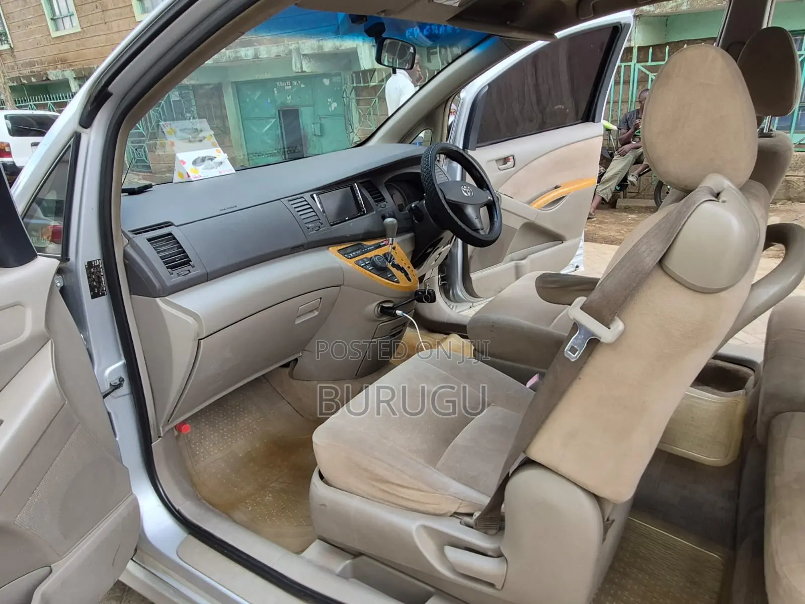 Toyota ISIS 2007 Silver