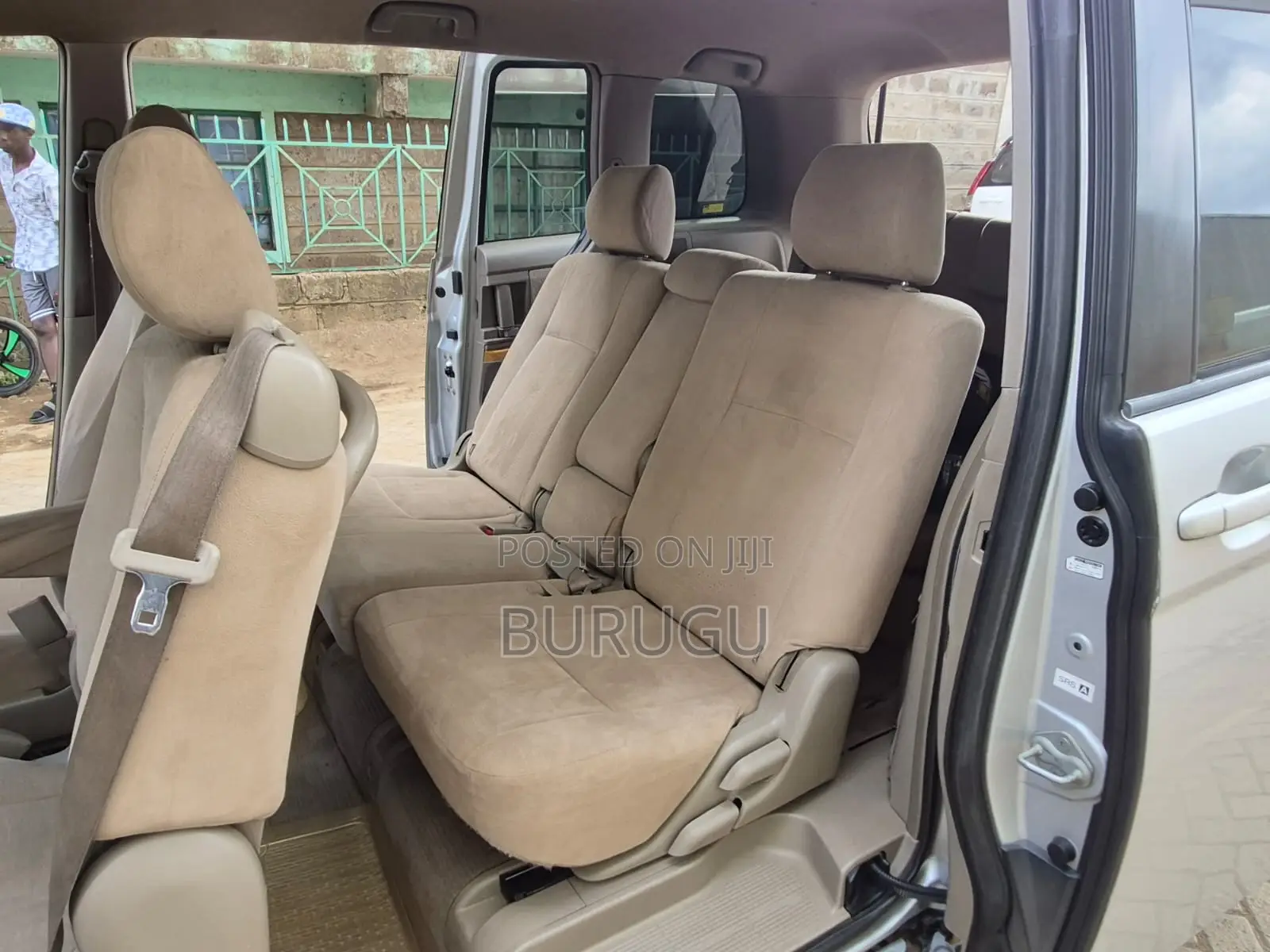 Toyota ISIS 2007 Silver