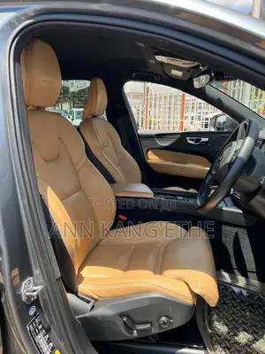 Volvo XC60 2019 Gray