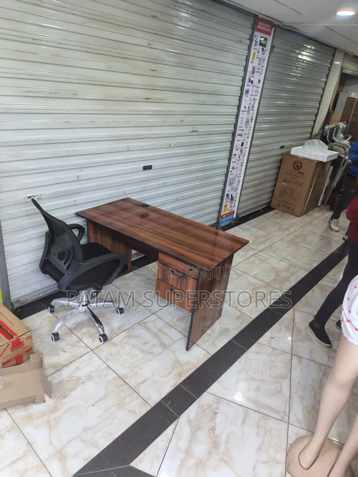 Office Desk Classic Brown/Black