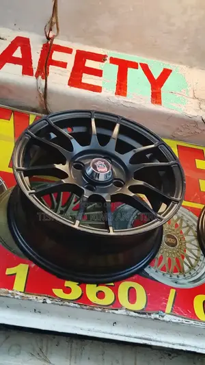 SD 14 Inch Rims Set 4 Stand
