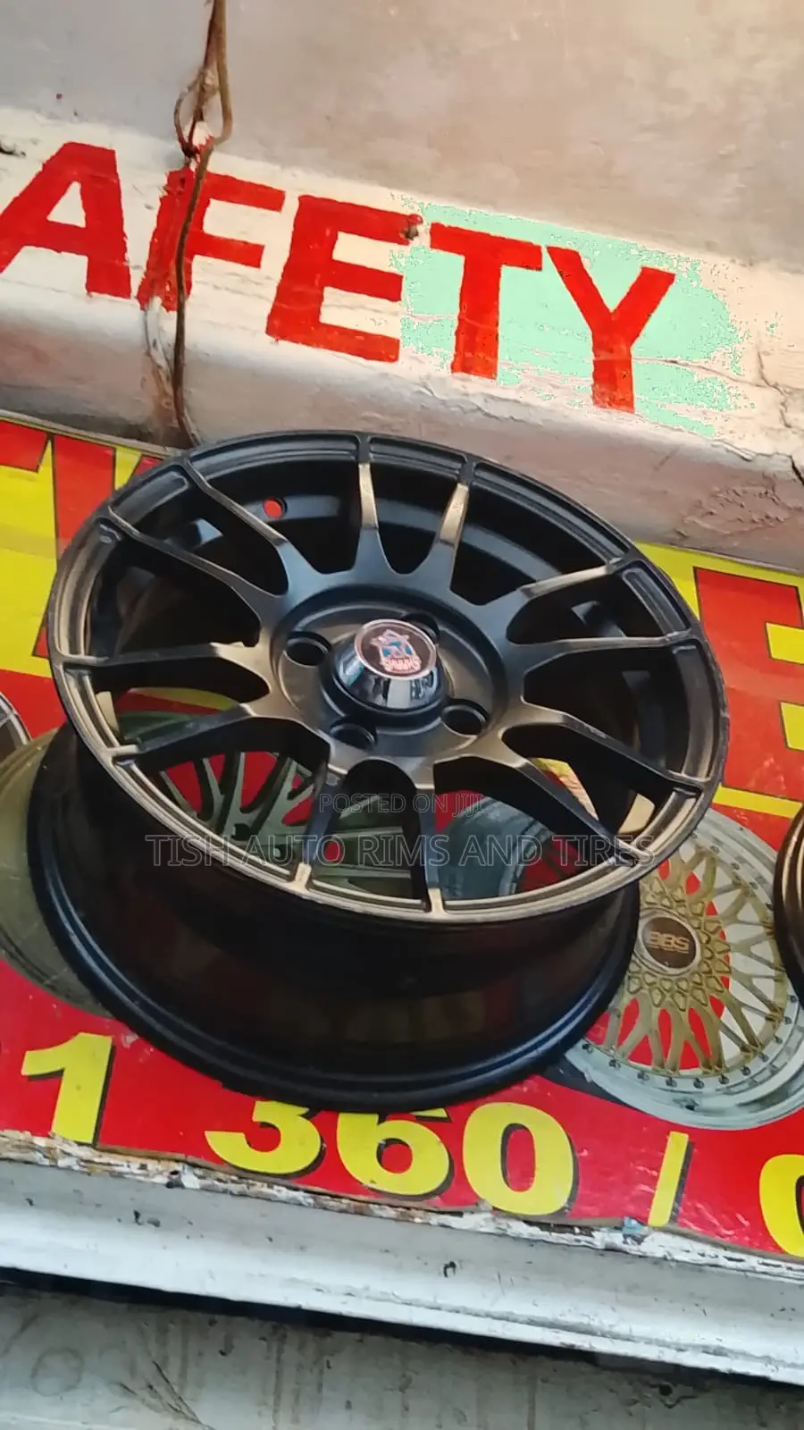 SD 14 Inch Rims Set 4 Stand