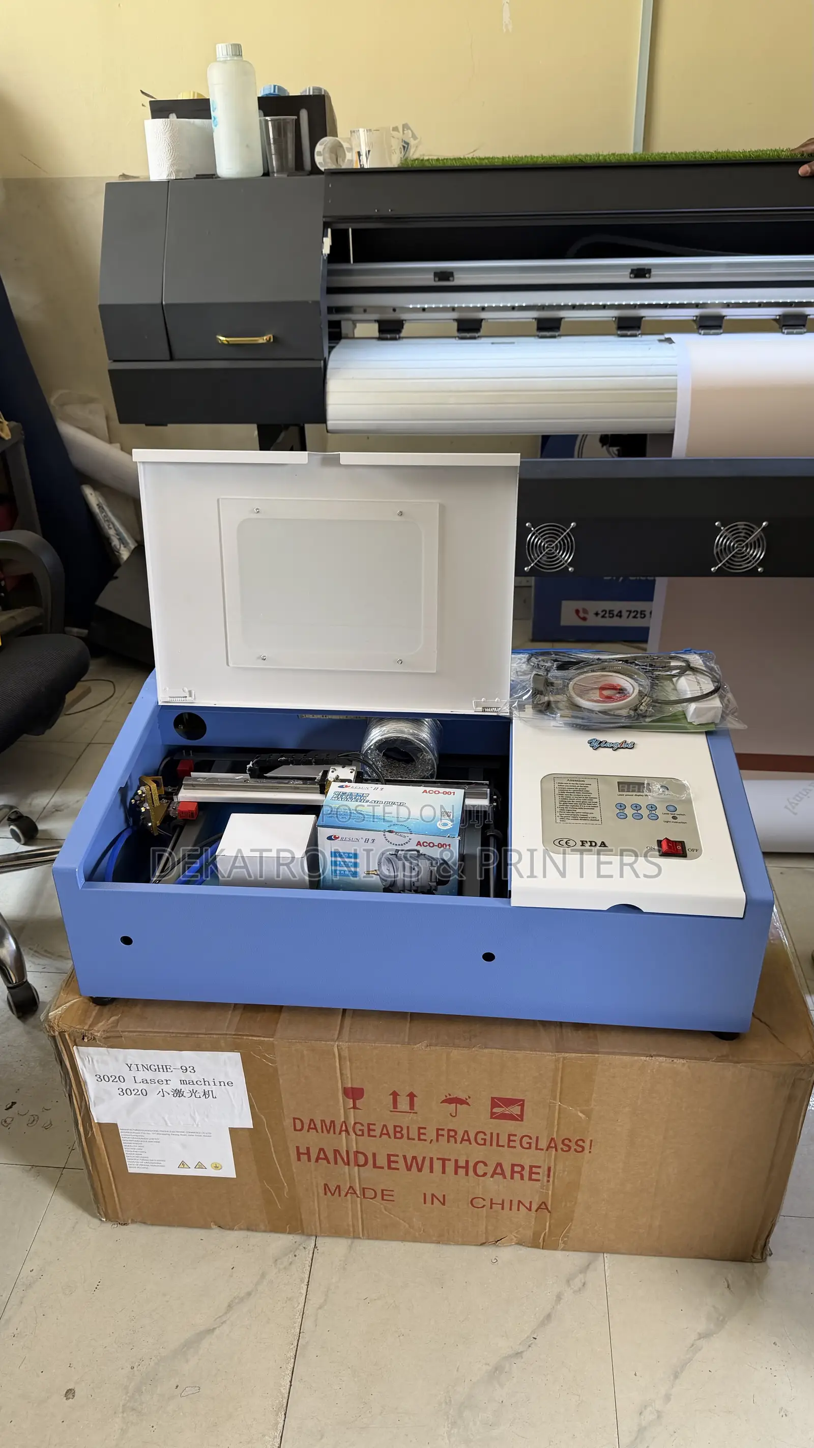 Yinghe 40w 300mm by 200mm Co2 Laser Engraving Machine