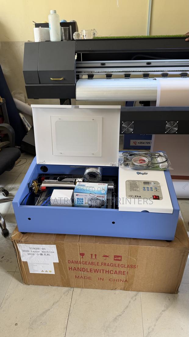 Yinghe 40w 300mm by 200mm Co2 Laser Engraving Machine