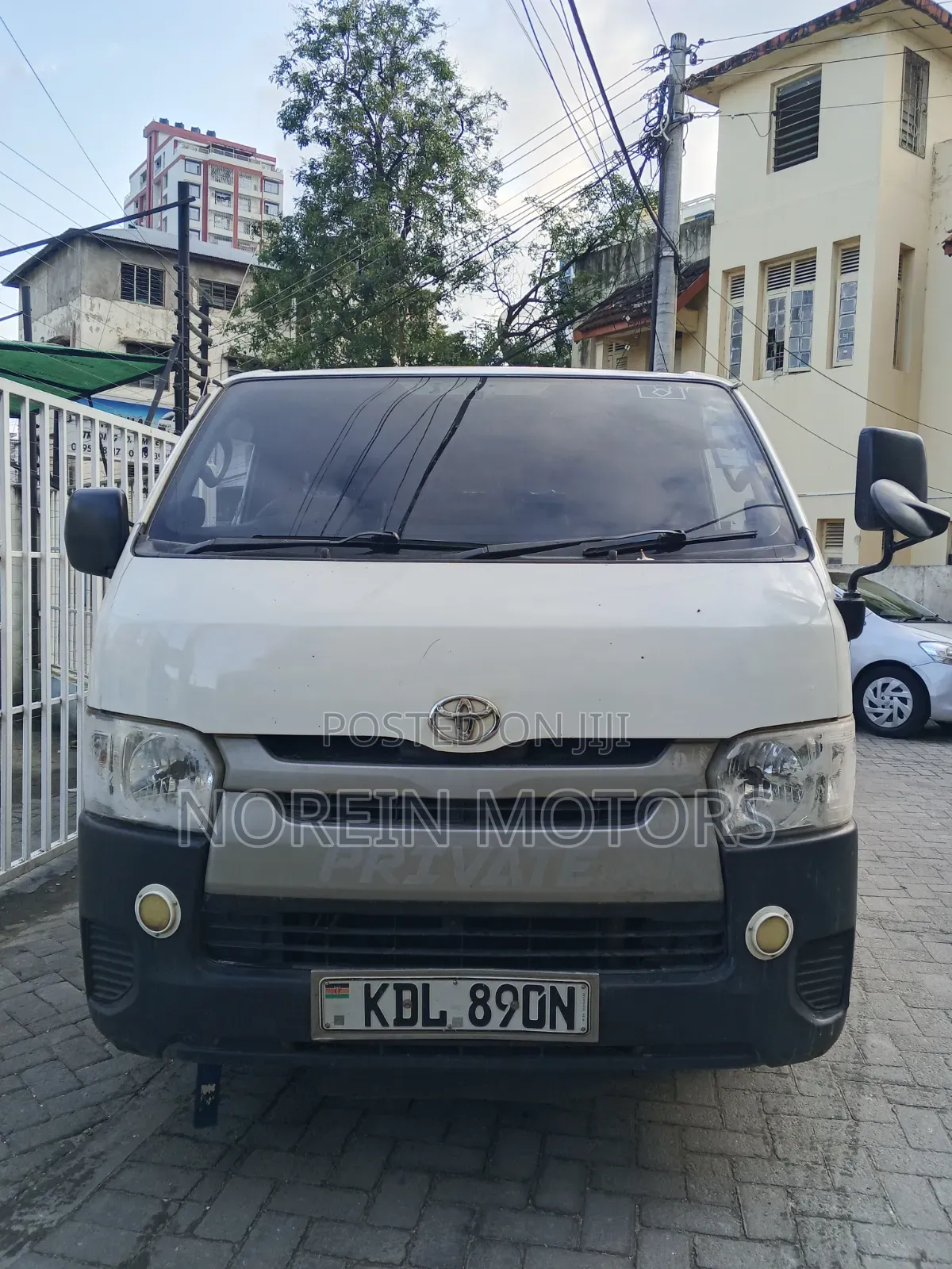 Toyota HiAce 2017 White