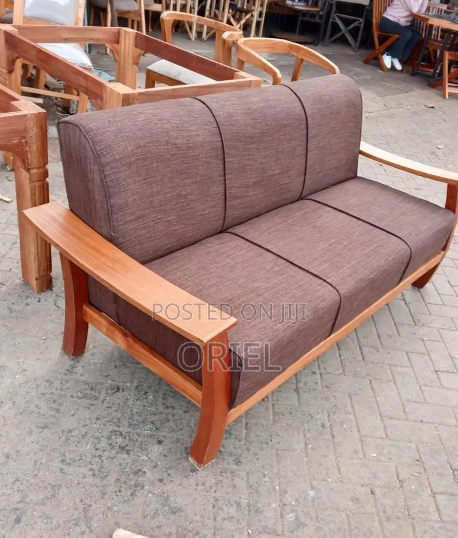 Home Office Sofa : 5-Seater Mahogany Frame Office Sofa
