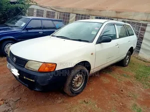 Nissan Advan 2006 White
