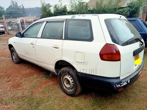 Nissan Advan 2006 White