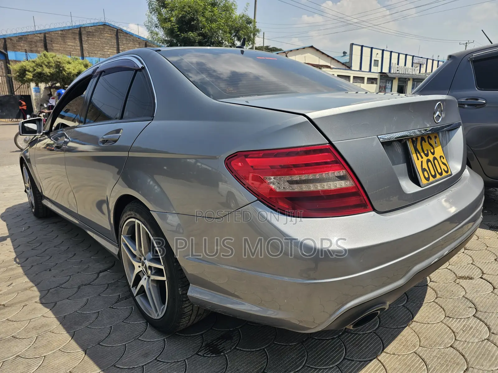 Mercedes-Benz C200 2012 Gray