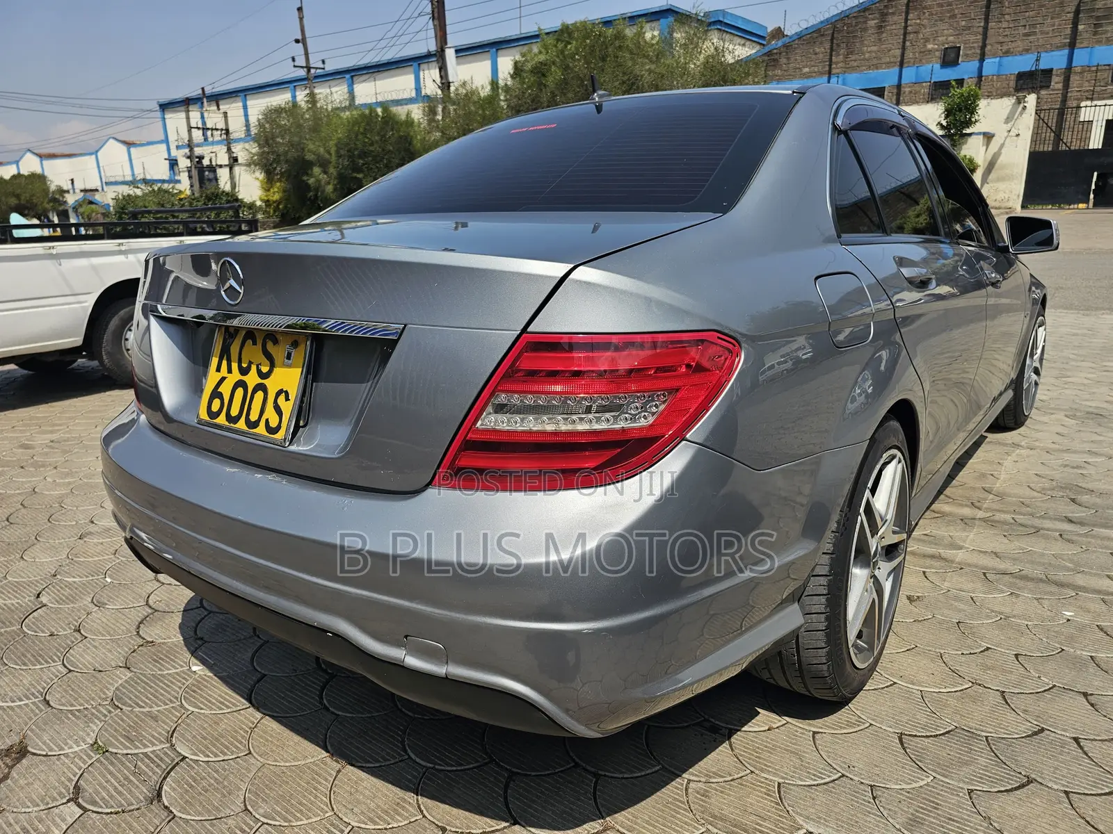 Mercedes-Benz C200 2012 Gray