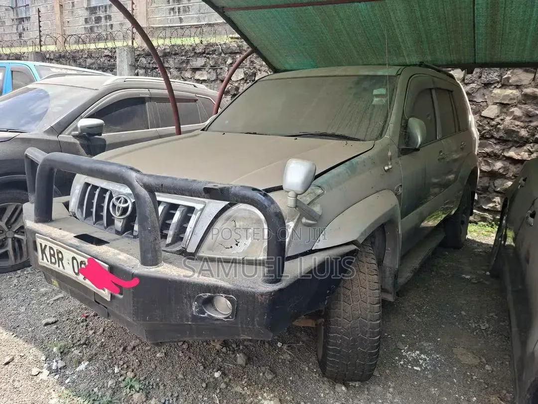 Toyota Land Cruiser Prado 2005 Gold