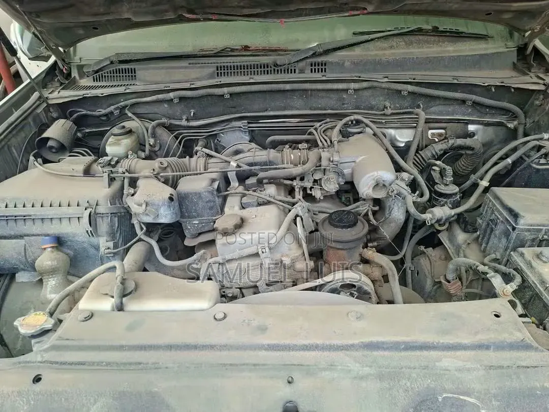 Toyota Land Cruiser Prado 2005 Gold