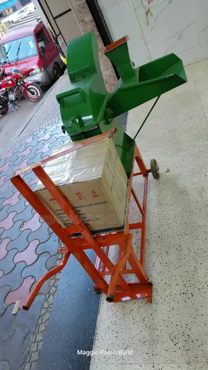Multipurpose Agricultural Silage Chopper and Feed Crusher With Engine