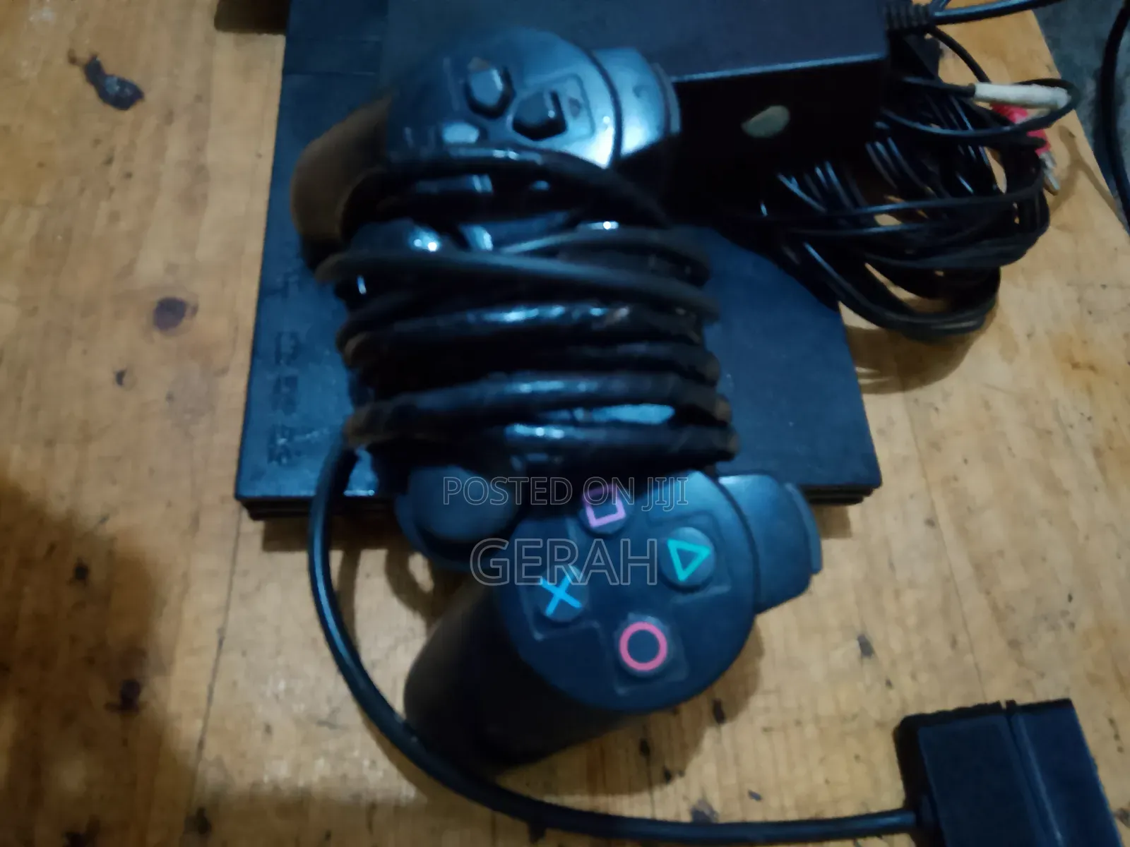 PS2 Slim Chipped + 2pads + Memory Card + 8games