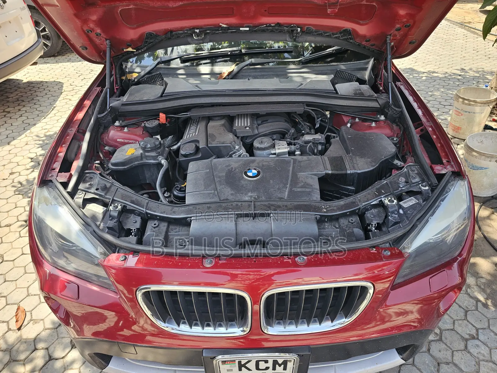BMW X1 2011 Maroon