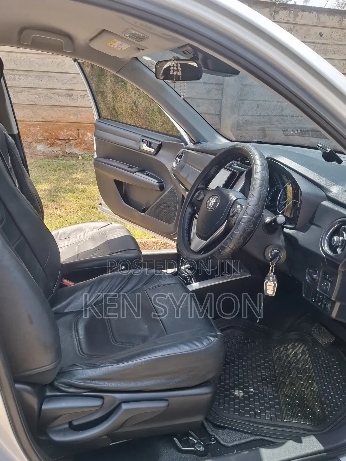 Toyota Corolla Fielder 1.5 Hybrid FWD 2016 Silver