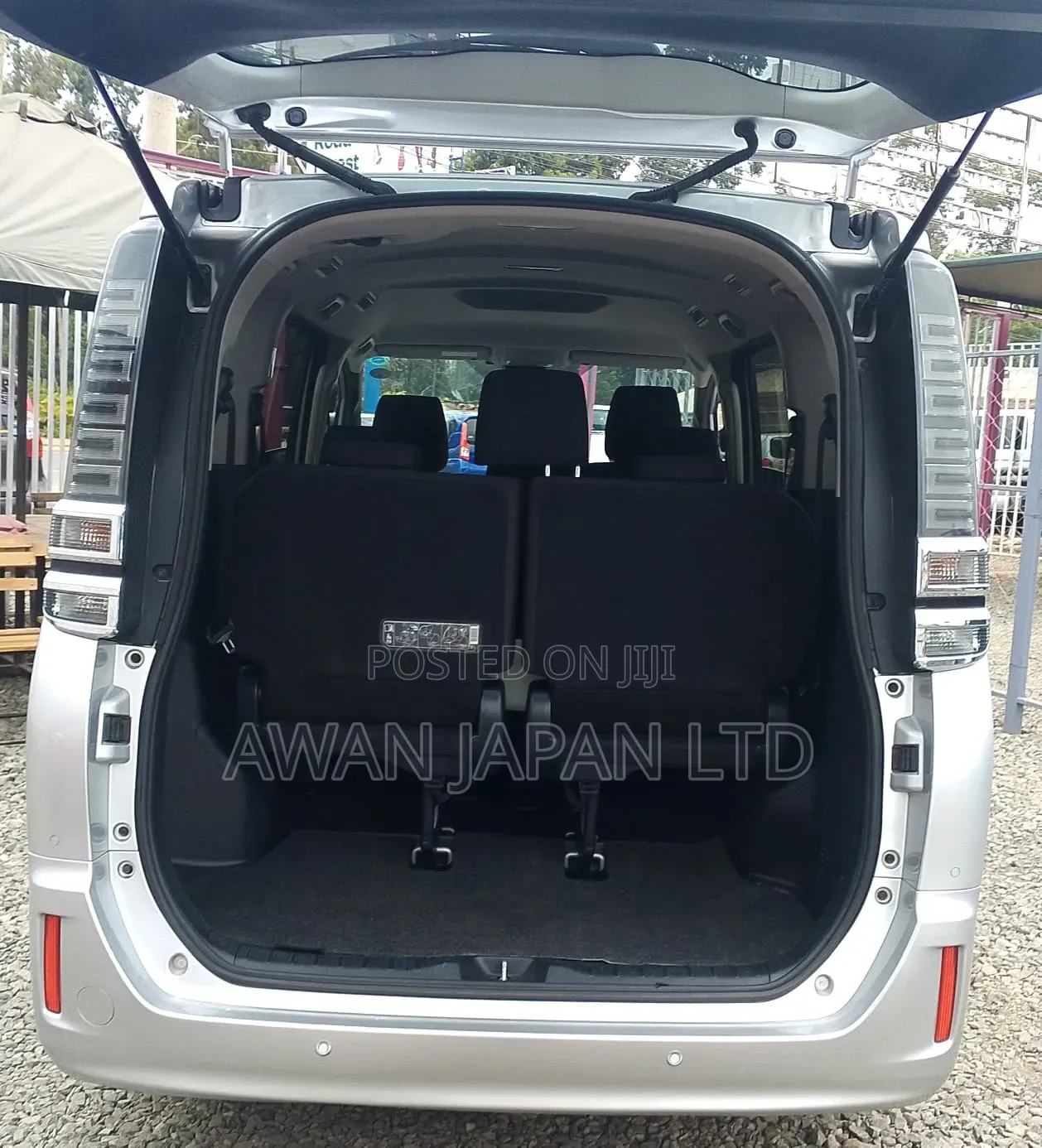 Toyota Voxy V 2WD 8-Seater 2019 Silver
