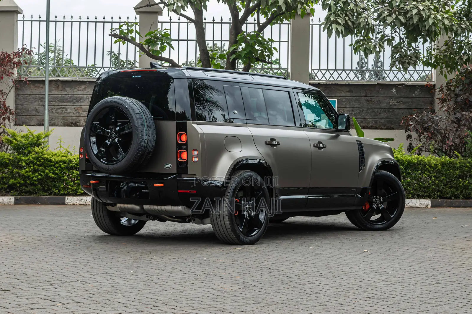 Land Rover Defender 2020 Brown