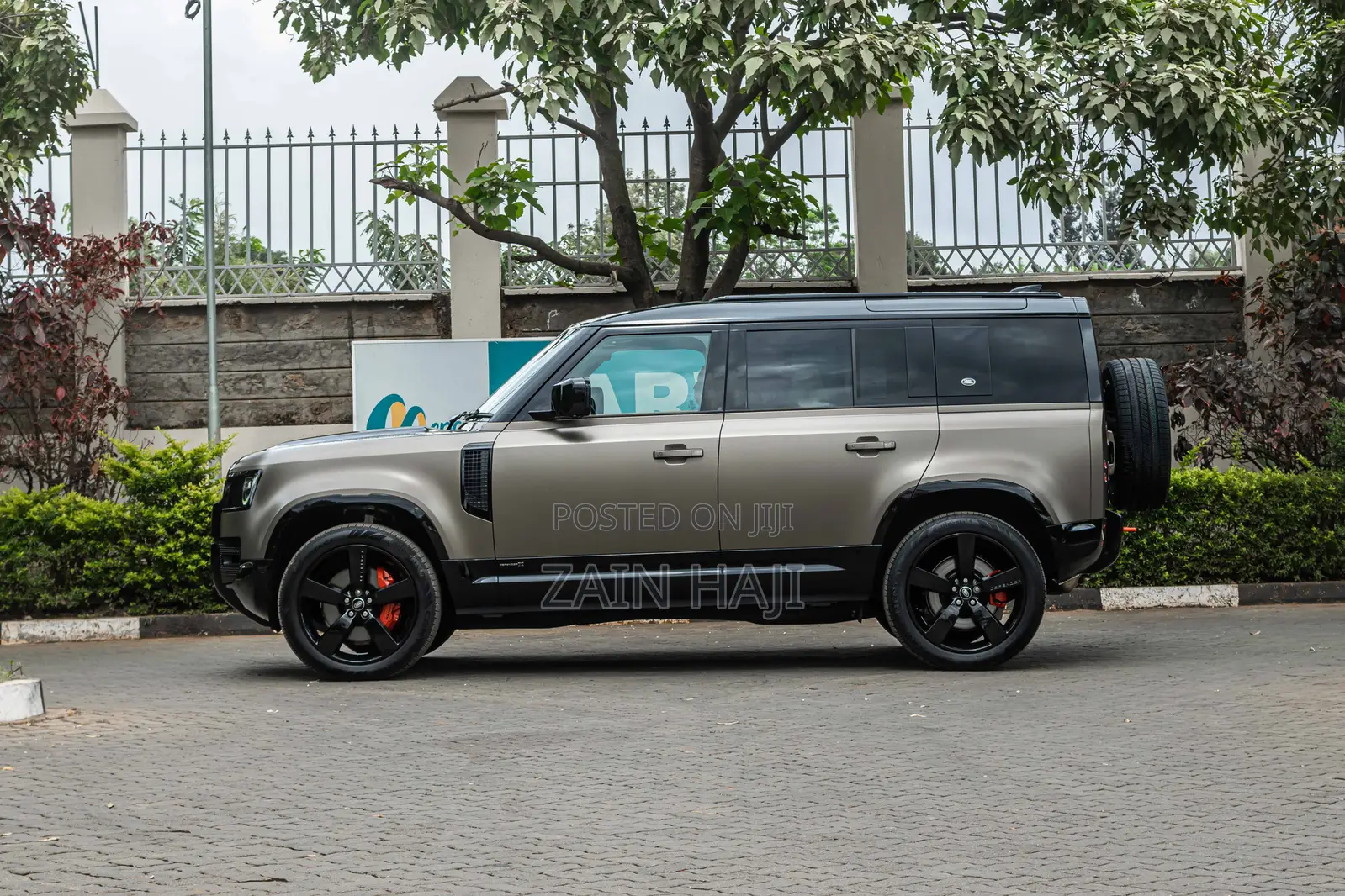 Land Rover Defender 2020 Brown