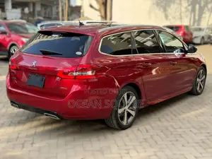 Peugeot 308 2019 Red