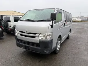 Toyota HiAce 2019 Silver