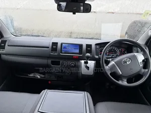 Toyota HiAce 2019 Silver