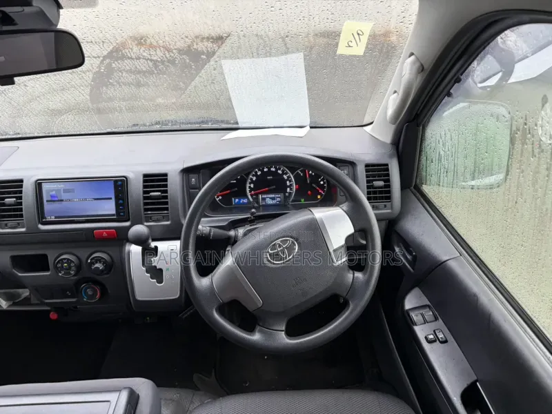 Toyota HiAce 2019 Silver