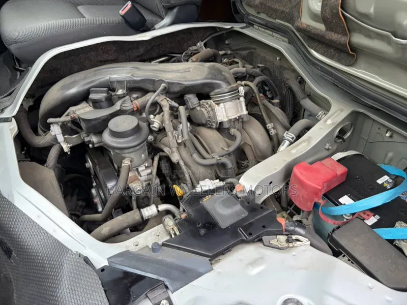 Toyota HiAce 2019 Silver