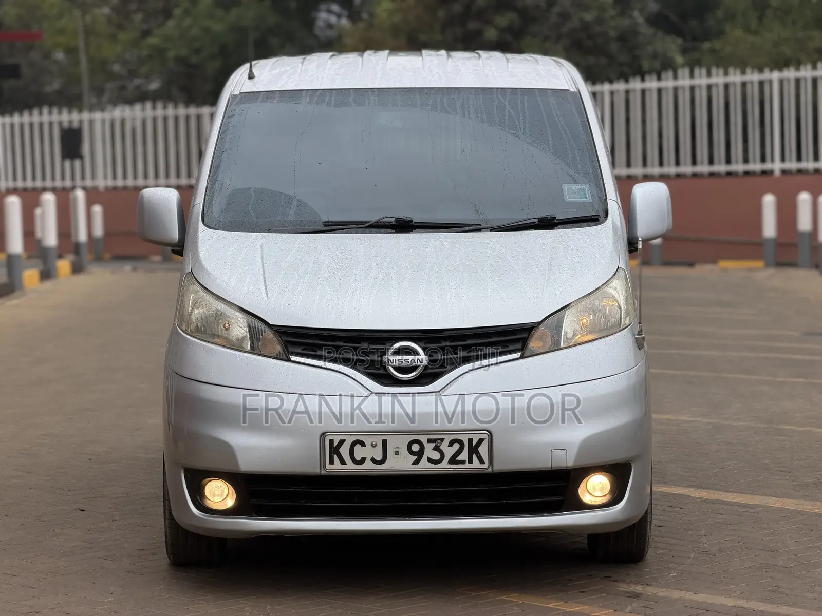 Nissan NP200 2009 Silver